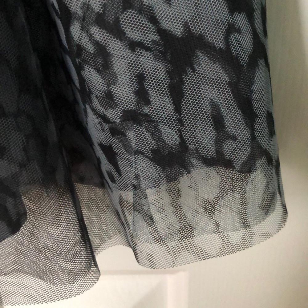 Dress - Picture 4 of 7